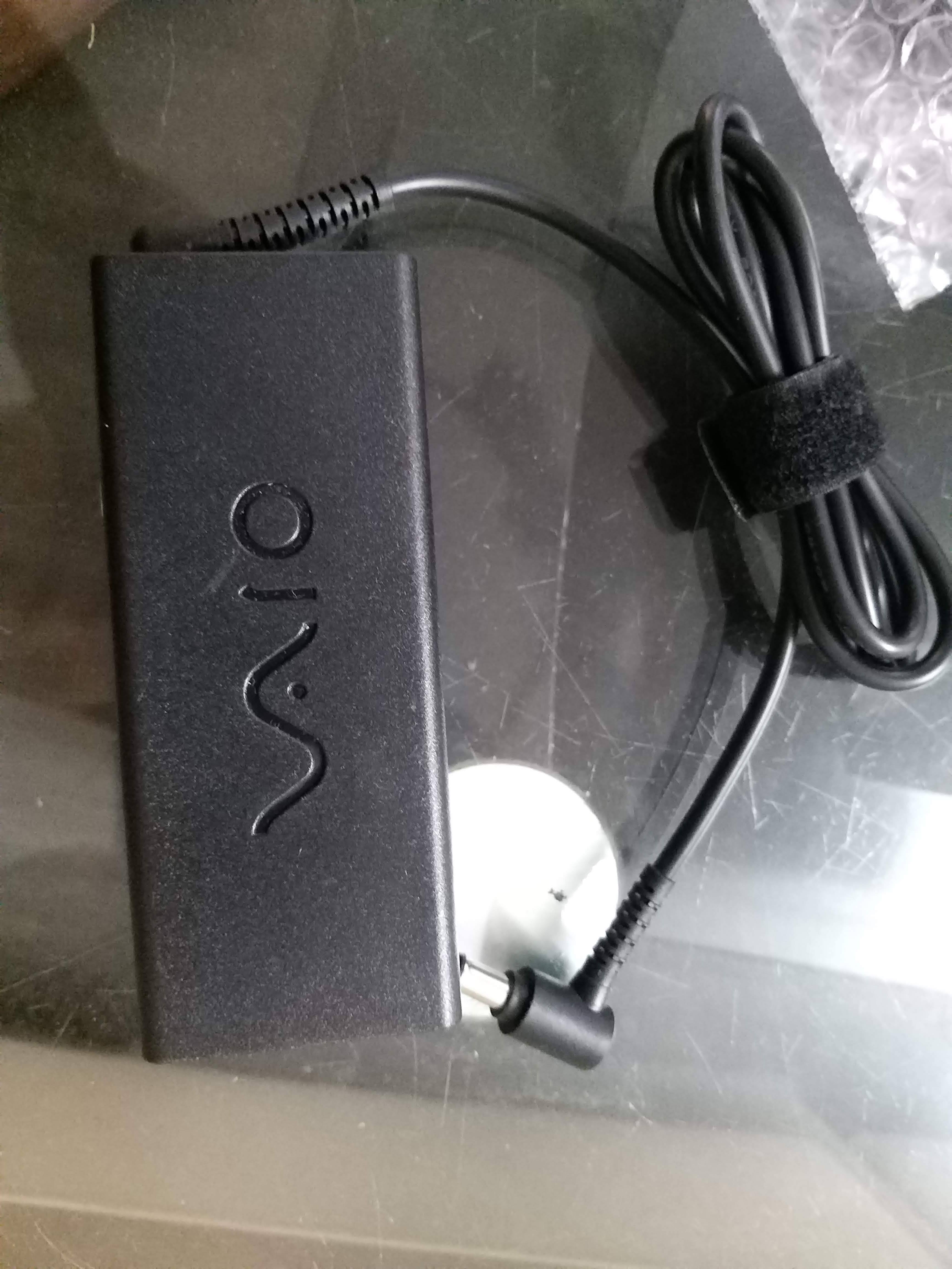 sạc dùng cho laptop Sony VAIO VPC-EA22 Series, Sạc Sony VAIO VPC-EA22